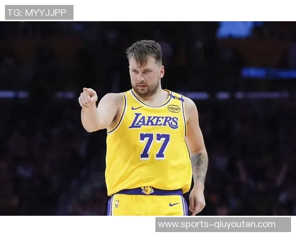 东契奇谈黄蜂之战表现起伏三球配合助攻制造投篮空间 东契奇谈黄蜂之战表现起伏三球配合助攻制造投篮空间