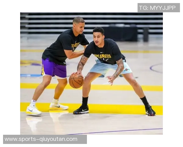 库兹马回忆初次与科比共进晚餐的震撼瞬间如同摩西分红海般神圣